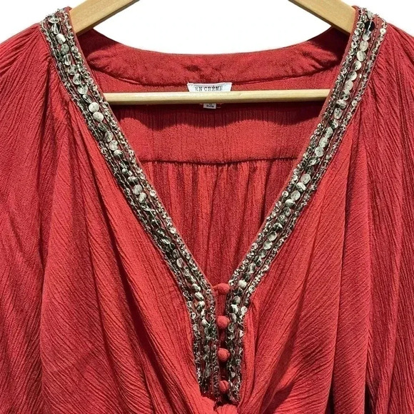 En Crème Burnt Red Front Tie Blouse Beaded Collar Size Medium - Picture 4 of 9